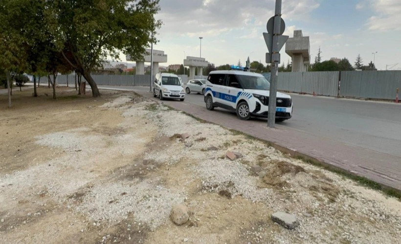 Arkadaşını kıskandı: 15 yaşındaki kız çocuğu kolundan bıçaklandı