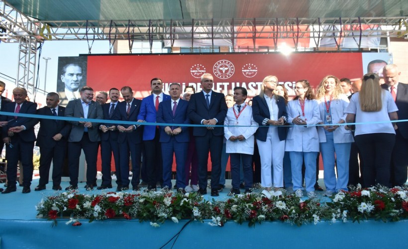 Bakan Memişoğlu duyurdu: İzmir’e bir şehir hastanesi daha geliyor!
