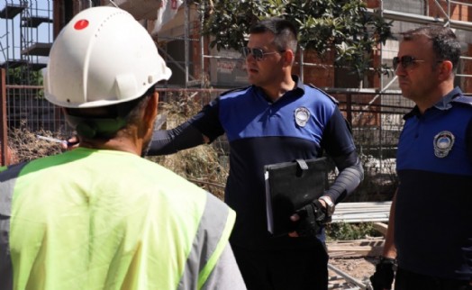 Bayraklı Belediyesi'nden inşaatlara denetim