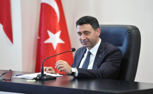 Bayraklı Meclisi'nde elektrikli araç ve kreş kararları: Kentsel dönüşümde harç tartışması