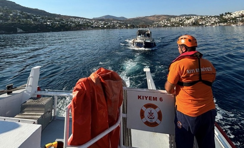 Bodrum’da su alan ve içerisinde 4 kişinin bulunduğu tekne kurtarıldı