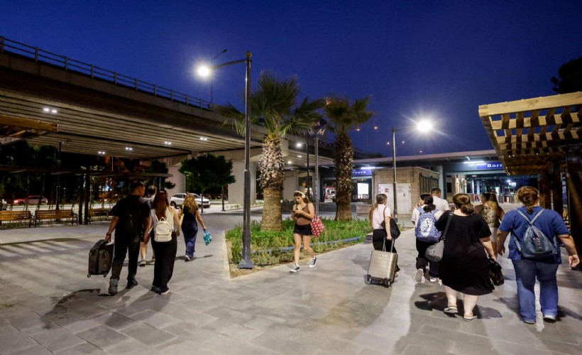 Bornova'nın en işlek noktası artık ışıl ışıl
