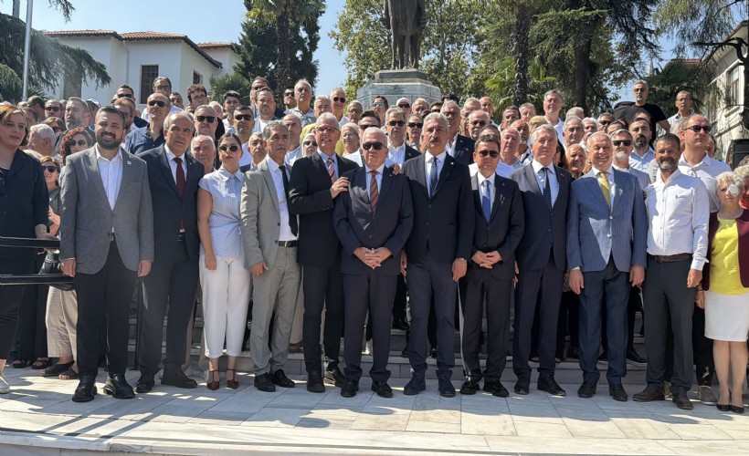 Bursa’da CHP'den istifa eden 6 belediye başkanı YENİ Parti’ye geçti