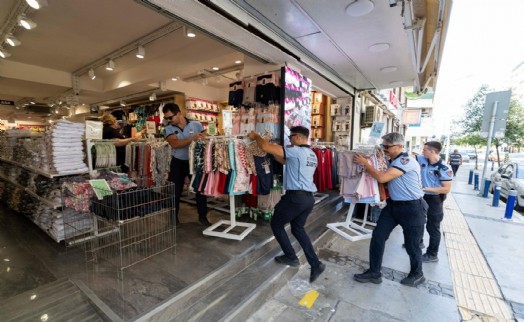Büyükşehir Zabıtası'ndan ana arterlerde kaldırım işgaline geçit yok