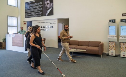 Büyükşehir'den gönül gözüyle görenlere erişilebilir alan, kapsayıcı kütüphane