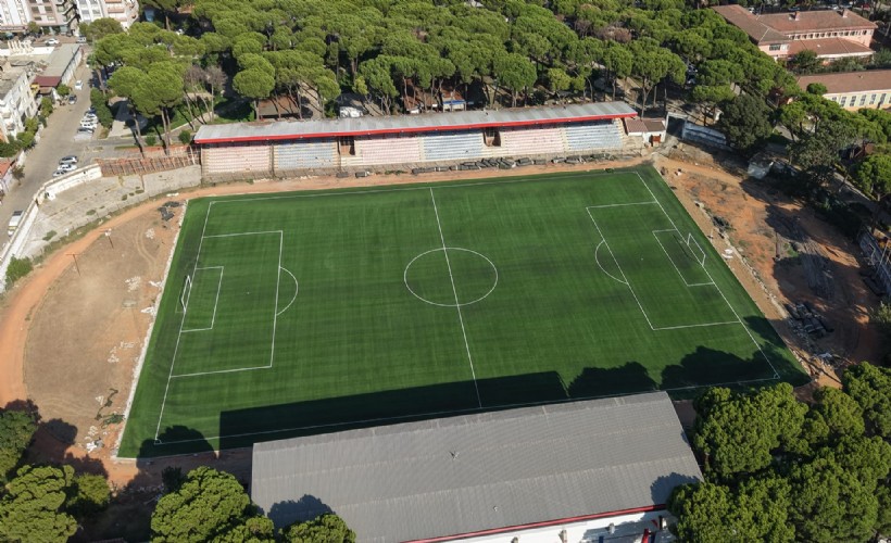 Büyükşehir’den Ödemiş Saraçoğlu Stadı’na yepyeni zemin