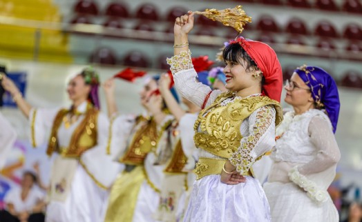 Büyükşehir'in Balkan dansları kursunda coşkulu final