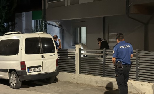 Çatı katından düşen kadın, ağır yaralandı