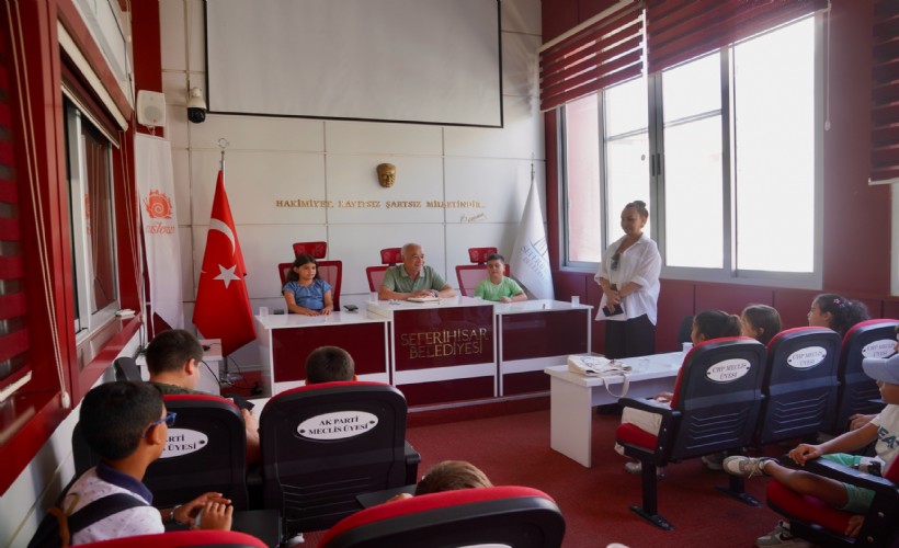 Çocuk Meclisi'nin ikinci oturumunda çocuklar söz aldı