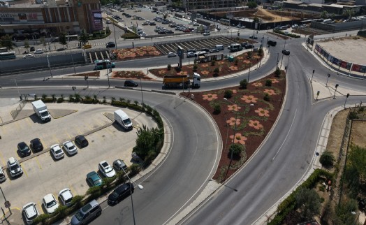ESBAŞ Kavşağı rengarenk bir görünüme kavuştu
