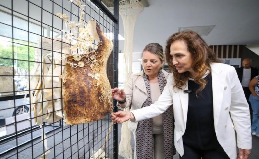 Galeri Alt, Karşıyaka'nın kültür yaşamına değer katıyor