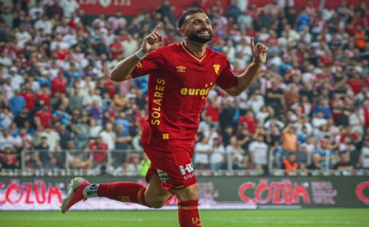 Göz-Göz Galatasaray önünde ilklerin peşinde!