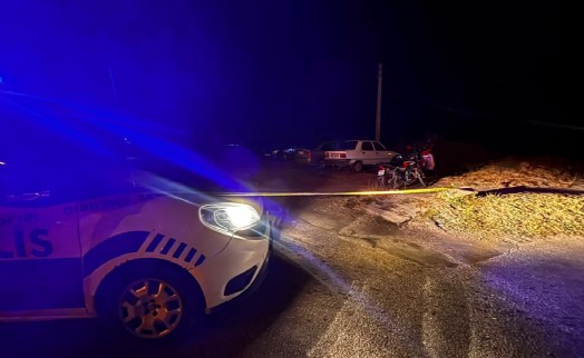 Husumetli akrabalar arasında bıçaklı kavga: 2 yaralı