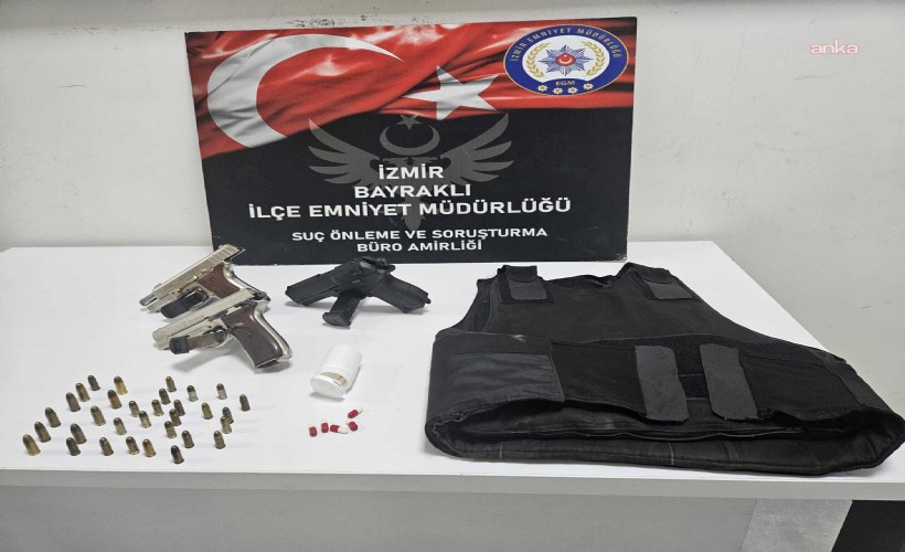 İzmir'de ruhsatsız silah ve uyuşturucuyla yakalanan şüpheli gözaltına alındı