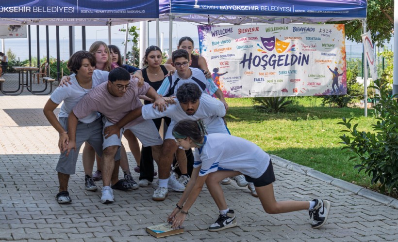 İzmir'de Avrupa Drama Buluşması: Gençler ortak hikayeler yazıyor
