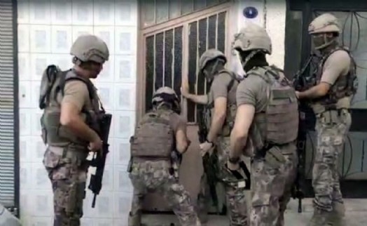 İzmir'de DEAŞ operasyonu: 26 gözaltı