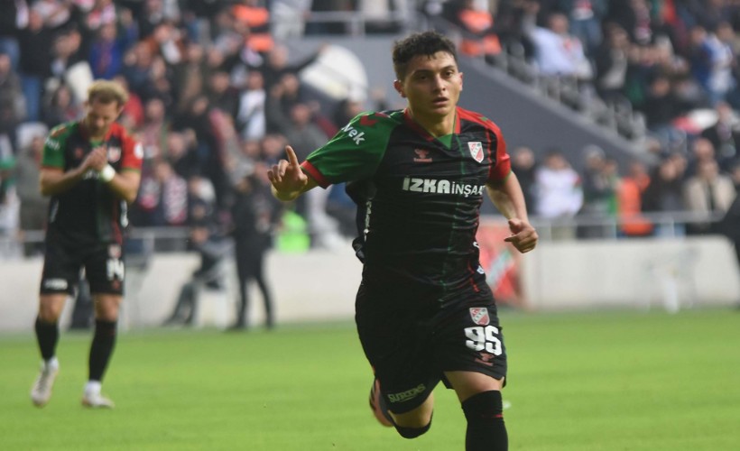Karşıyakalı Berat Süper Lig yolcusu