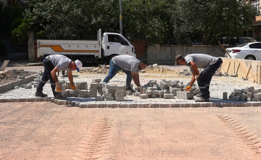 Kemalpaşa'da asfalt seferberliği sürüyor