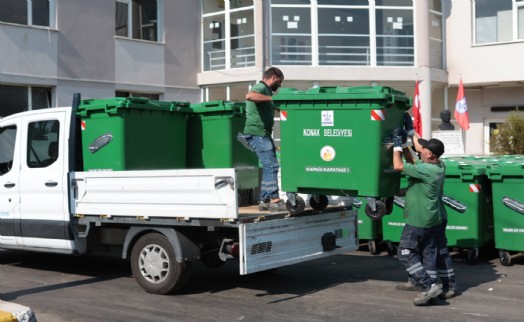 Konak'ın sokakları yeni konteynerlerine kavuştu