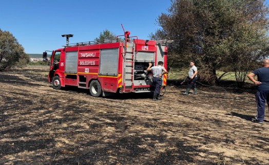 Kütahya'da örtü yangını, erken müdahaleyle söndürüldü