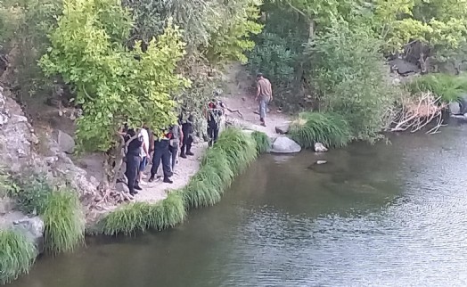 Manisa'da derede akıntıya kapılan genç öldü