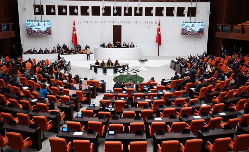 Meclis'te istifa depremi: Yeni Yol grubu düşecek mi?