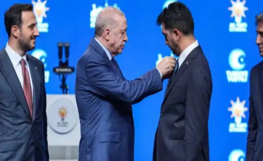Mehmet Ali Kulat'tan dikkat çeken AK Parti iddiası: 3 büyükşehir belediye başkanı ve 30'dan fazla başkan sırada