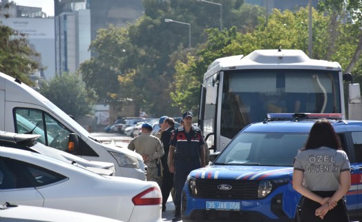Menderes Belediye Başkanı İlkay Çiçek adliyede!
