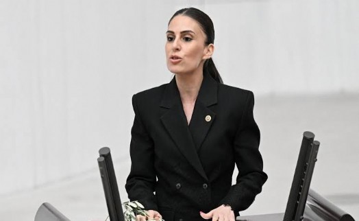 Menteşe'de yüz yıllık bina için sıcak gelişme! YENİ Partili Özcan 'rest' çekti
