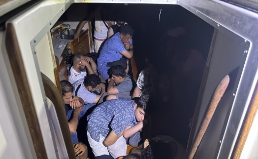 Muğla'da göçmen kaçakçılarına darbe: 2 organizatör şüphelisi ile 40 kaçak göçmen yakalandı