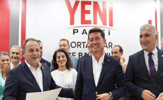 Ortahisar Belediye Başkanı meclis üyeleriyle birlikte YENİ Parti'ye katıldı