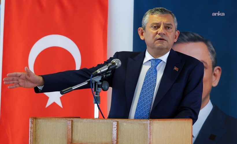 Özgür Özel, Cemil Tugay’ın AK Parti’ye geçeceği iddialarını değerlendirdi: Böyle bir şey hayata geçecek olursa İzmir'dekilerin yüzüne nasıl bakacak?