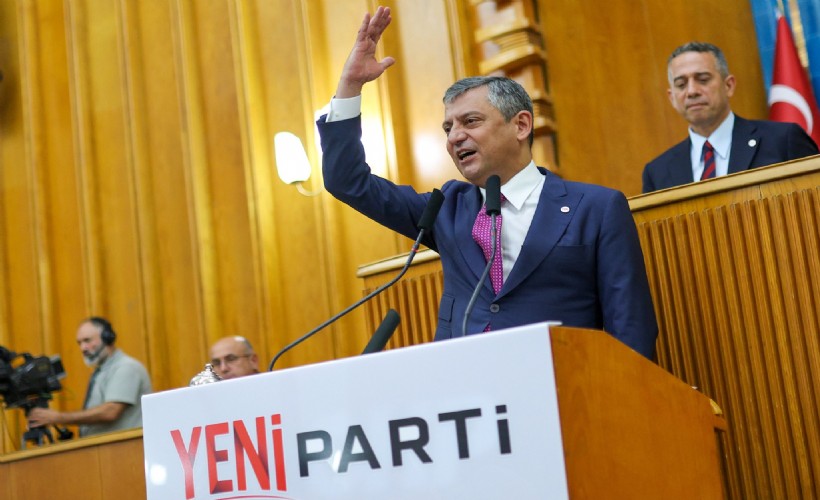 Özgür Özel'den YENİ Parti'ye katılım çağrısı: 'Darbecilerden, butlancılardan, cuntacılardan kurtulun'