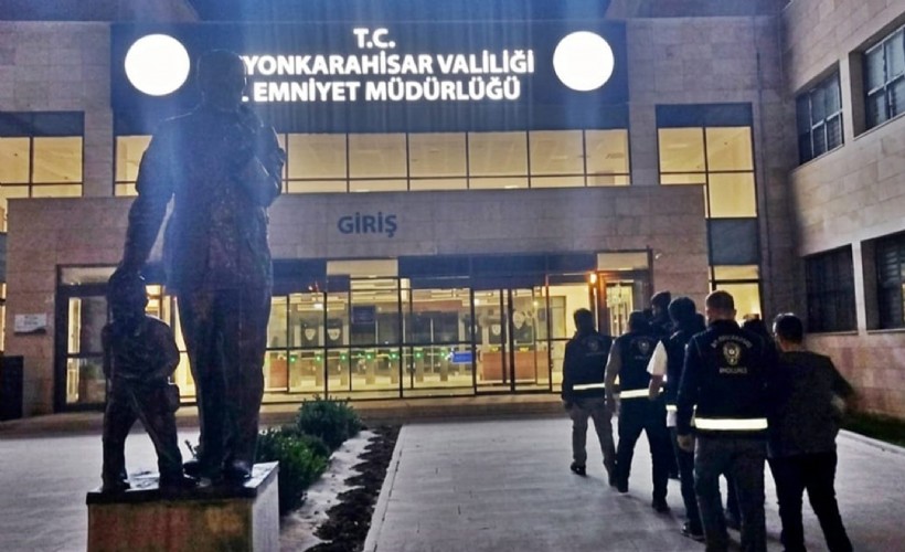 Sanayiden otomobil çalan hırsızlar yakalandı