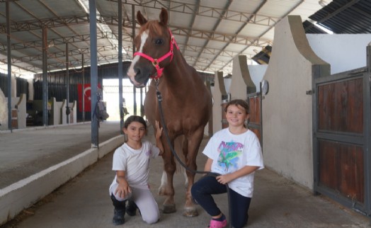 Seferihisar'da pony biniciliğinin yeni merkezi: Turgut Köyü