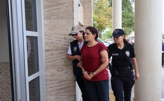 Suikast timinde yer alan FETÖ mensubunun ablası adliyeye sevk edildi