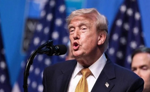 Trump'tan İran'a ekonomik savaş ilanı: Destek veren ülkeleri de tehdit etti