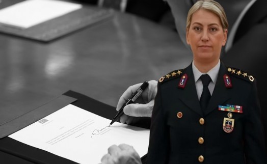 Türk Hava Kuvvetleri'nin ilk kadın generali