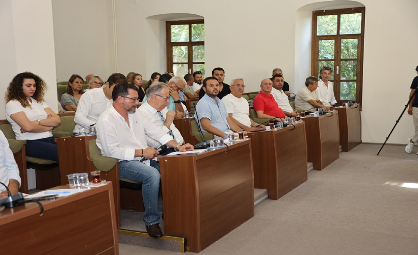 Urla’da yeni dönem: Çoğunluk 22 üyeyle YENİ Parti'ye geçti