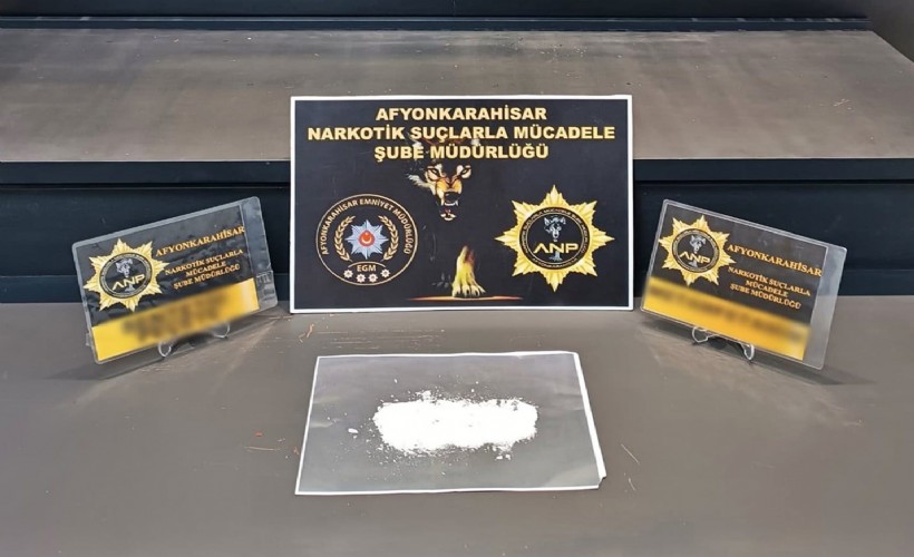 Uyuşturucuyla yakalanan 2 şüpheli tutuklandı