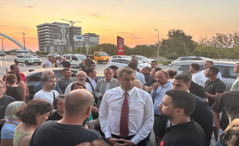 YENİ Parti İzmir İl Başkanı Güç'ten Özalper'in gözaltına alınmasına net tavır: Bizleri mücadelemizden bir adım geri attıramaz!