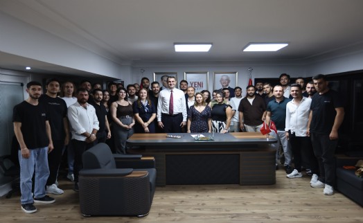 YENİ Parti İzmir'de gençlik buluşması: Çağatay Güç'ten 'iktidar' mesajı