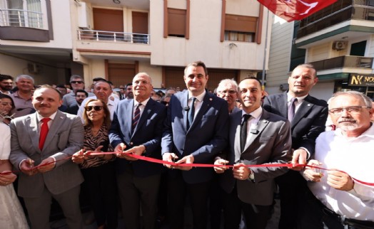 YENİ Parti İzmir'de ikinci ilçe binası Gaziemir'de açıldı: 'Bu dayanışmayı İzmir'in 30 ilçesinde büyüteceğiz'