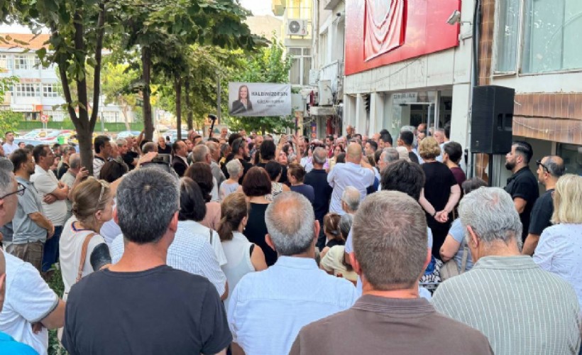 YENİ Parti Manisa İl Örgütü başkanı için sokağa çıktı