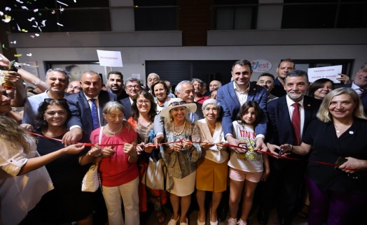 YENİ Parti Narlıdere İlçe Binası açılışında İzmirli vekillerden dikkat çeken açıklamalar