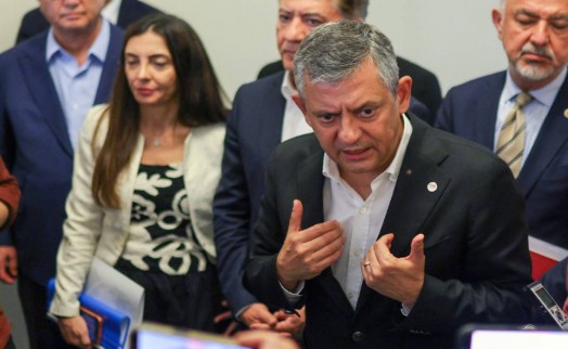 YENİ Parti lideri Özel, hukukçu vekilleriyle Çerçeve Yasa'yı değerlendirdi: ‘Sözümüzün arkasında duracağız'