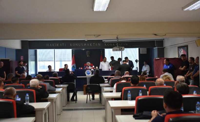 YENİ Parti'de ilk istifa Menderes'ten geldi