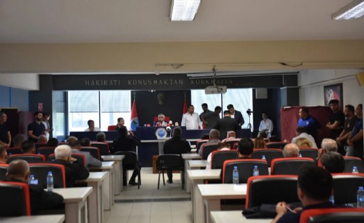 YENİ Parti'de ilk istifa Menderes'ten geldi