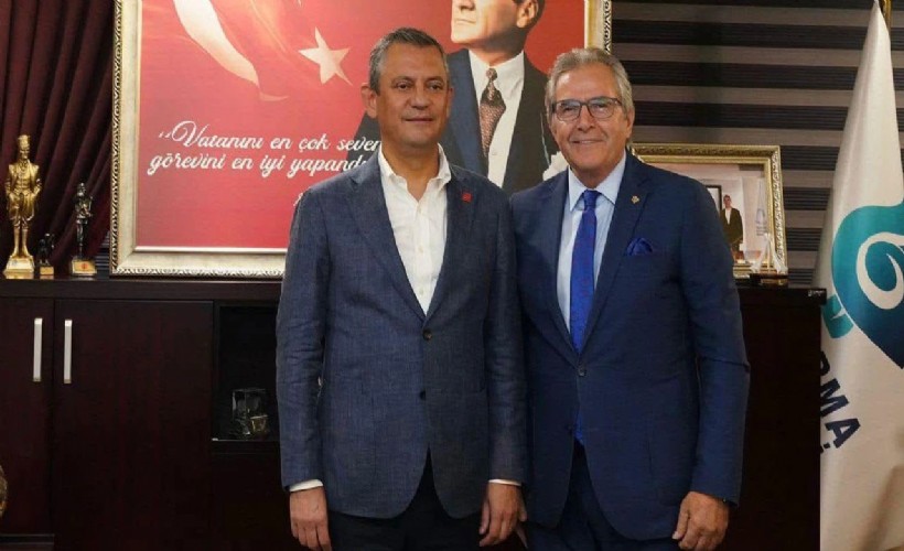 YENİ Partili belediye başkanı makam aracıyla kaza yaptı