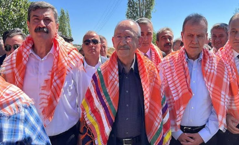 YENİ Partili vekilden Vahap Seçer'e tepki: Sımsıkı sarıldığı CHP o CHP değil!